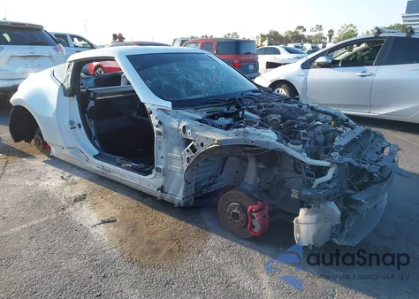 2017 Nissan 370Z из США, поврежденный, VIN JN1AZ4EH5HM950071